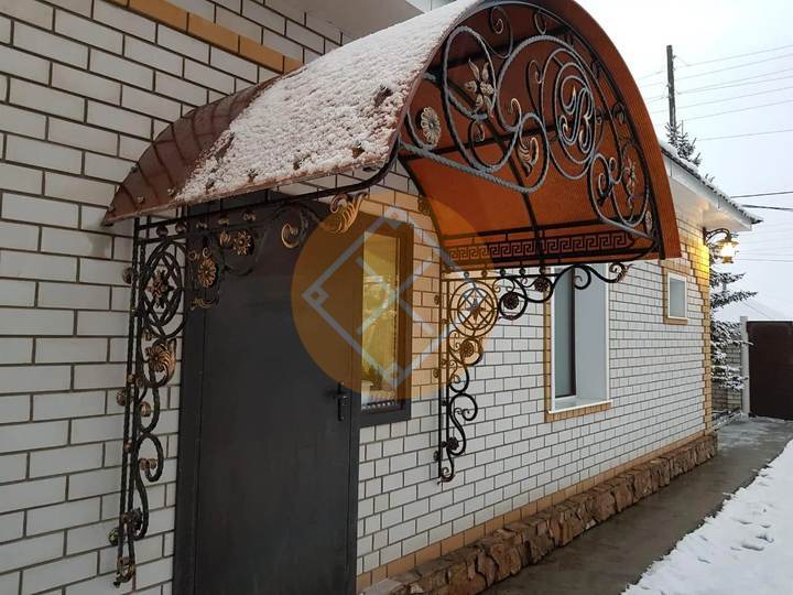 козырек с профилированным поликарбонатом